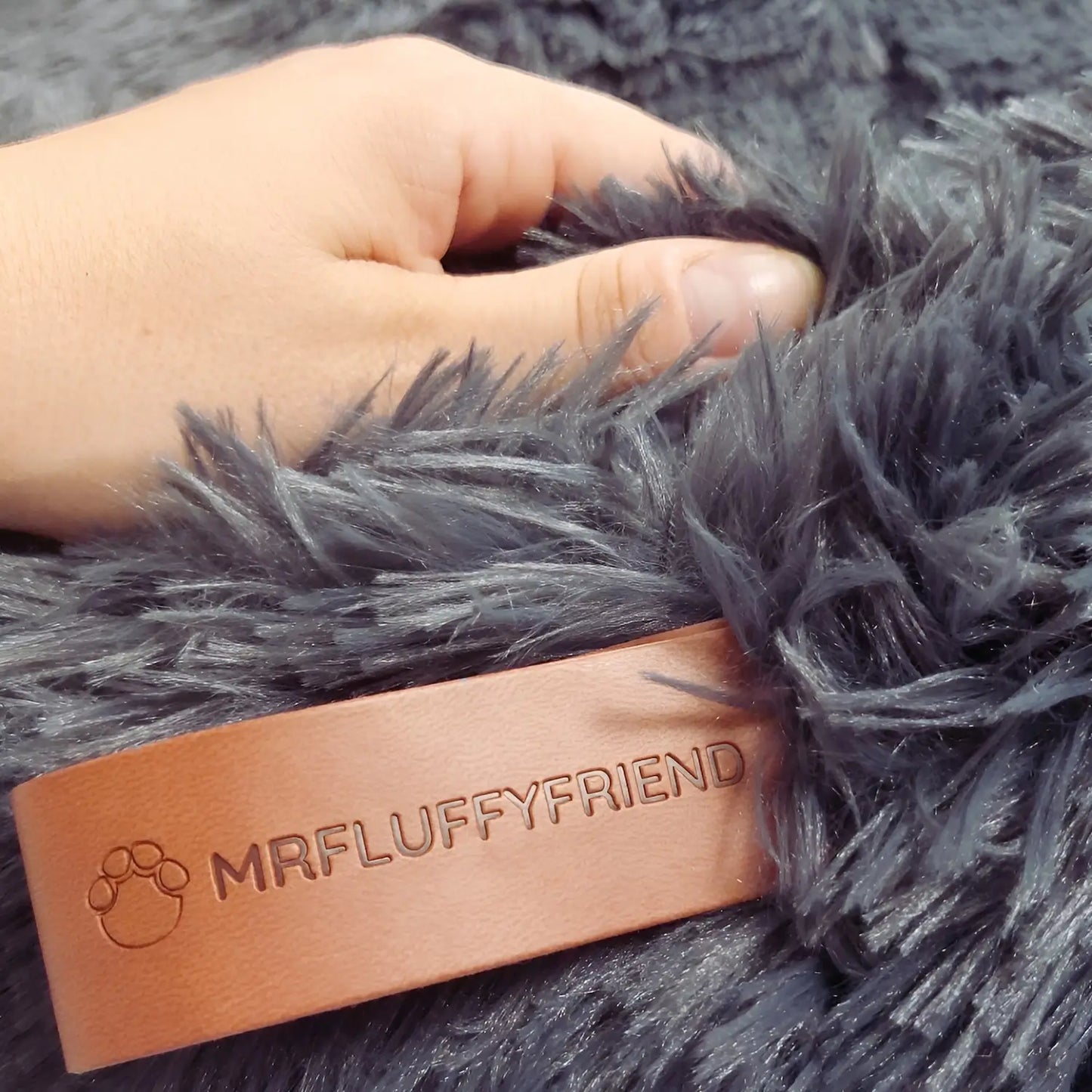 MrFluffyFriend - Best Anxiety Relieving Beds for Dogs